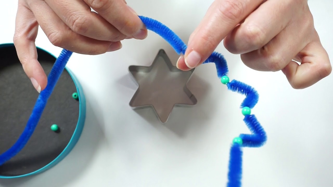 Pfeifenputzer Stern - einfach selber basteln mit Kindern zur Weihnachtszeit
