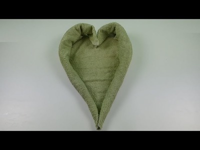 Herz aus Handtuch falten – Anleitung. Herz Handtücher kreativ & dekorativ falten – DIY