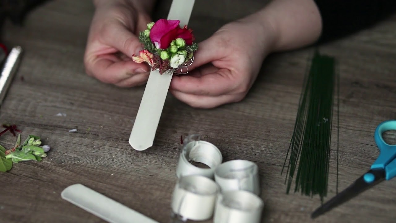 Blumen Armband | Blumenschmuck | Floristen Inspirationen Oasis®
