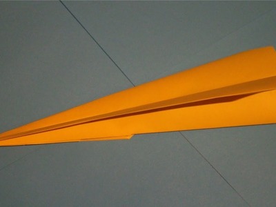 Papier falten: 'weit fliegender Papierflieger' einfach und schnell [W+]