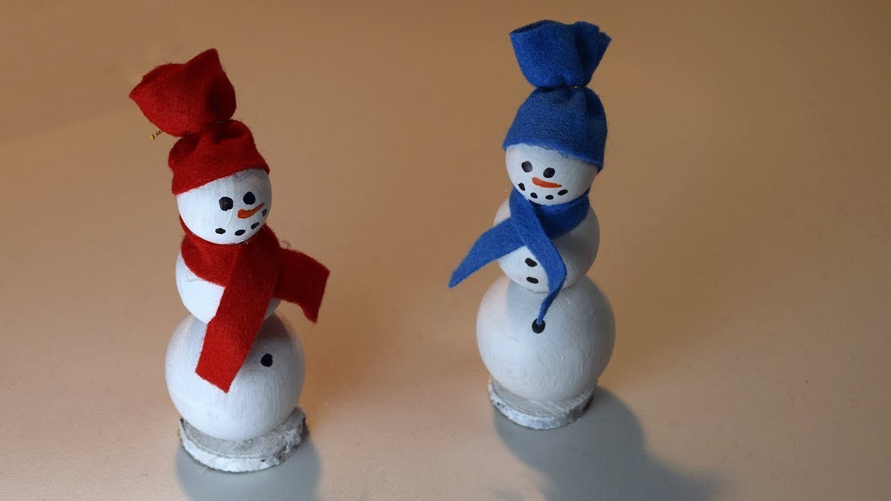 Schneemann aus Holzkugeln