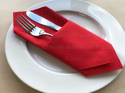 Servietten falten: Bestecktasche - Tischdeko basteln mit Papier-Servietten