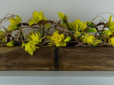 Frühlingsdeko in Holzkiste mit Narzissen???? | Blumen und Dekoration