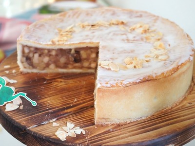 Klassischer, gedeckter Apfelkuchen wie aus der Konditorei - Apfel Kuchen mega lecker - Kuchenfee