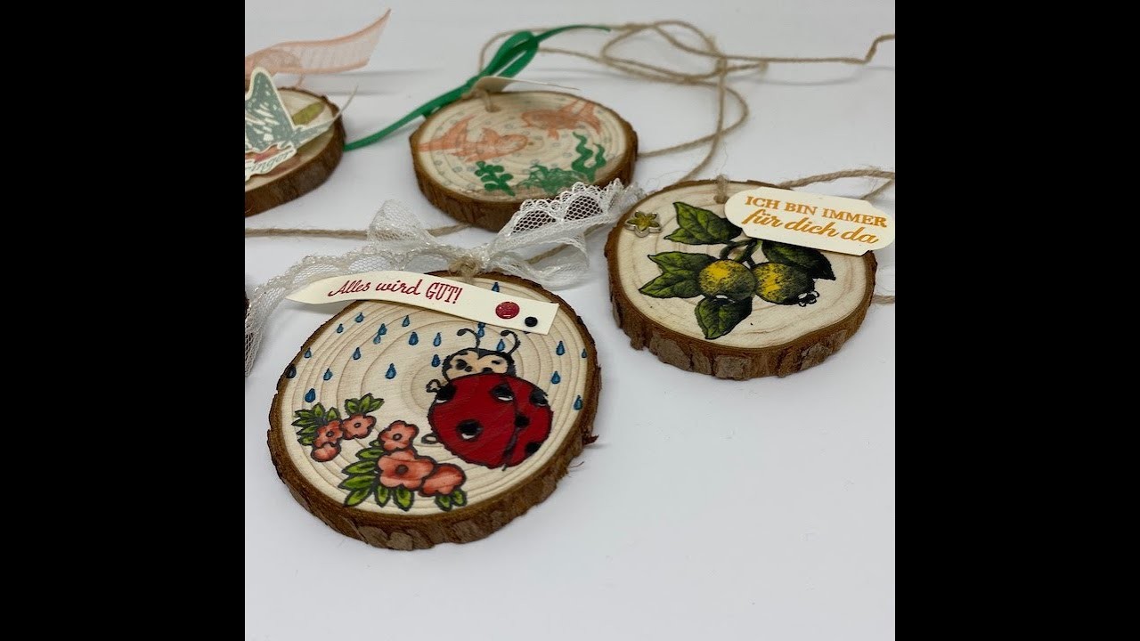 Stempeln auf Holzscheiben