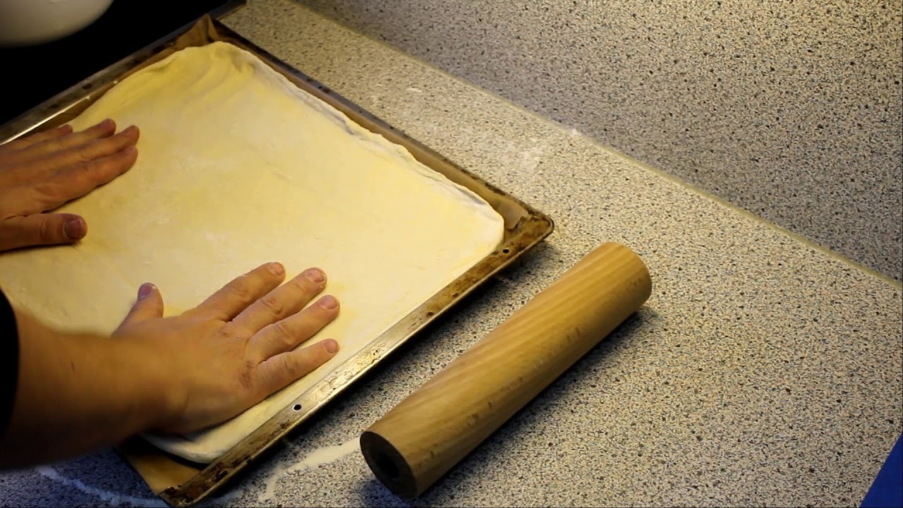 Pizzatag! Einfaches Pizzarezept zum Nachbacken vom Abenteuerspielplatz