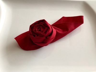 Servietten falten Rose ???? - Blumen Tischdeko - Bastelideen für den Frühling DIY