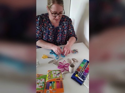 Basteln mit Julia: Blumen aus Klopapierrollen