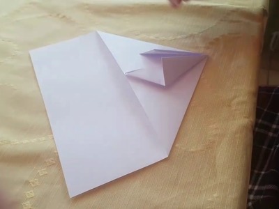 How to make paper airplanes.   wie man Papierflugzeuge macht. avioane de hartie.