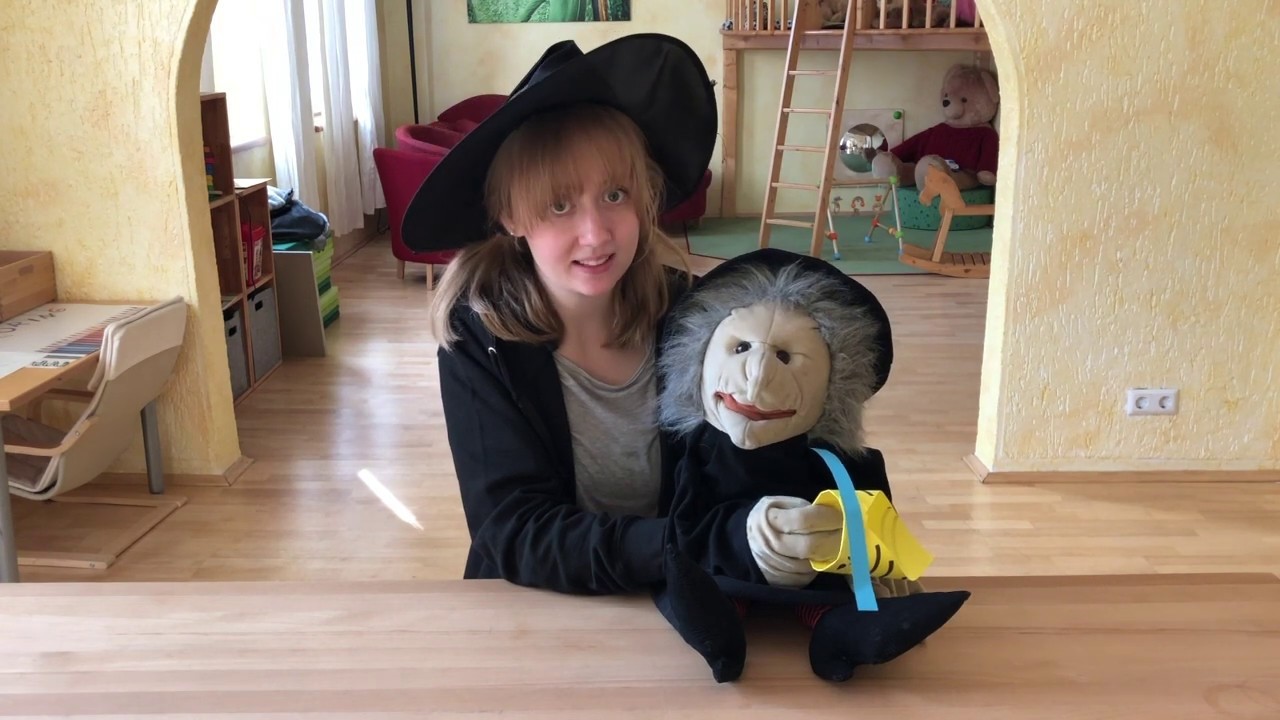 LÖZA TV - Folge 20 - Die Bastelhexe kommt! - Papierflieger-Biene