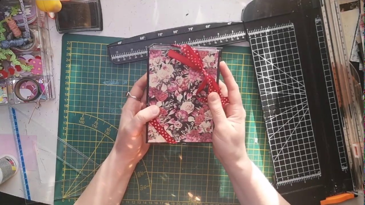 DIY Minialbum Floral - watch me craft