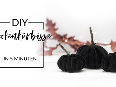 5 Minuten DIY - Deko - Kürbisse aus Socken selber machen