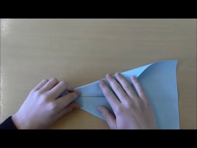 Papierflieger falten