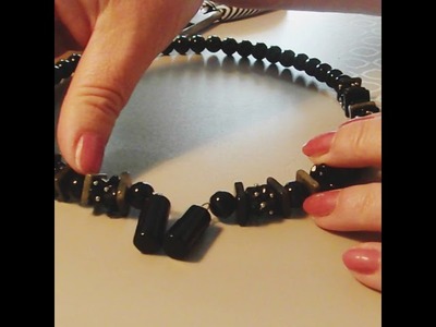 Kurze Halskette ohne Verschluss