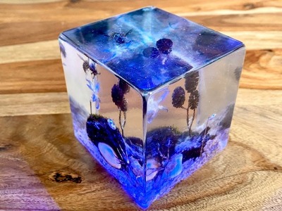 Spinne gegen Wespe in Epoxidharz