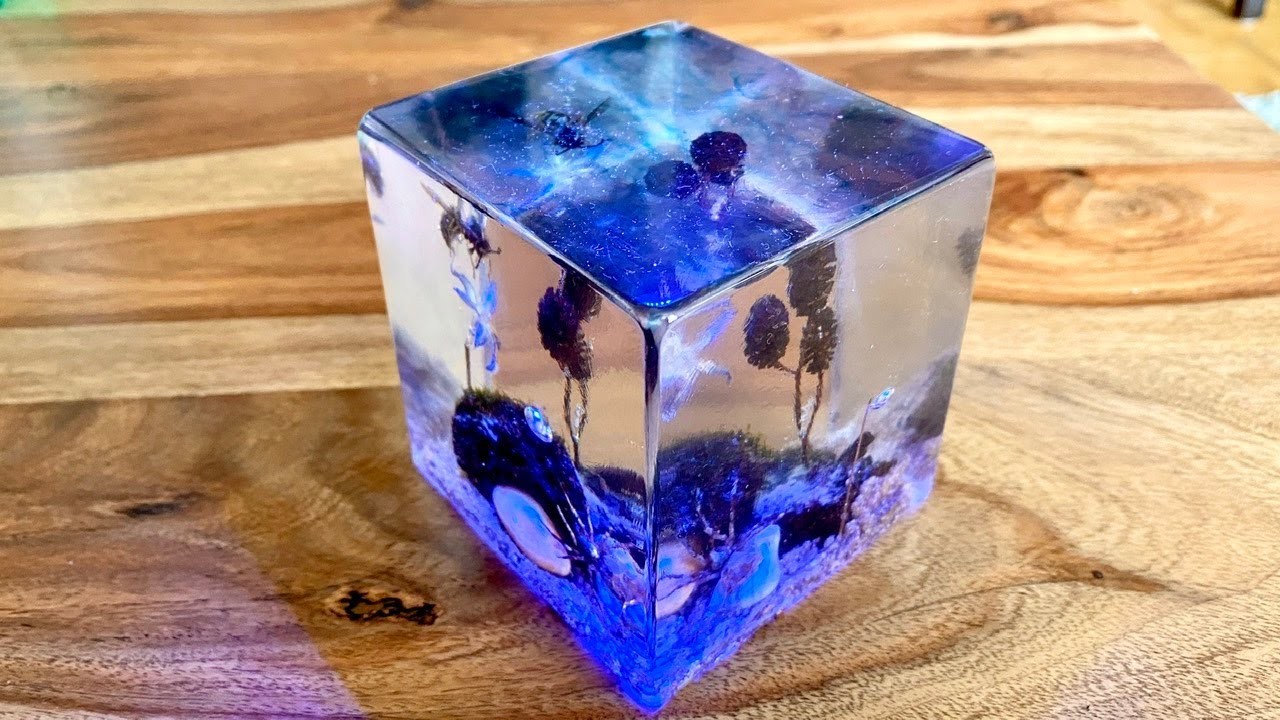 Spinne gegen Wespe in Epoxidharz