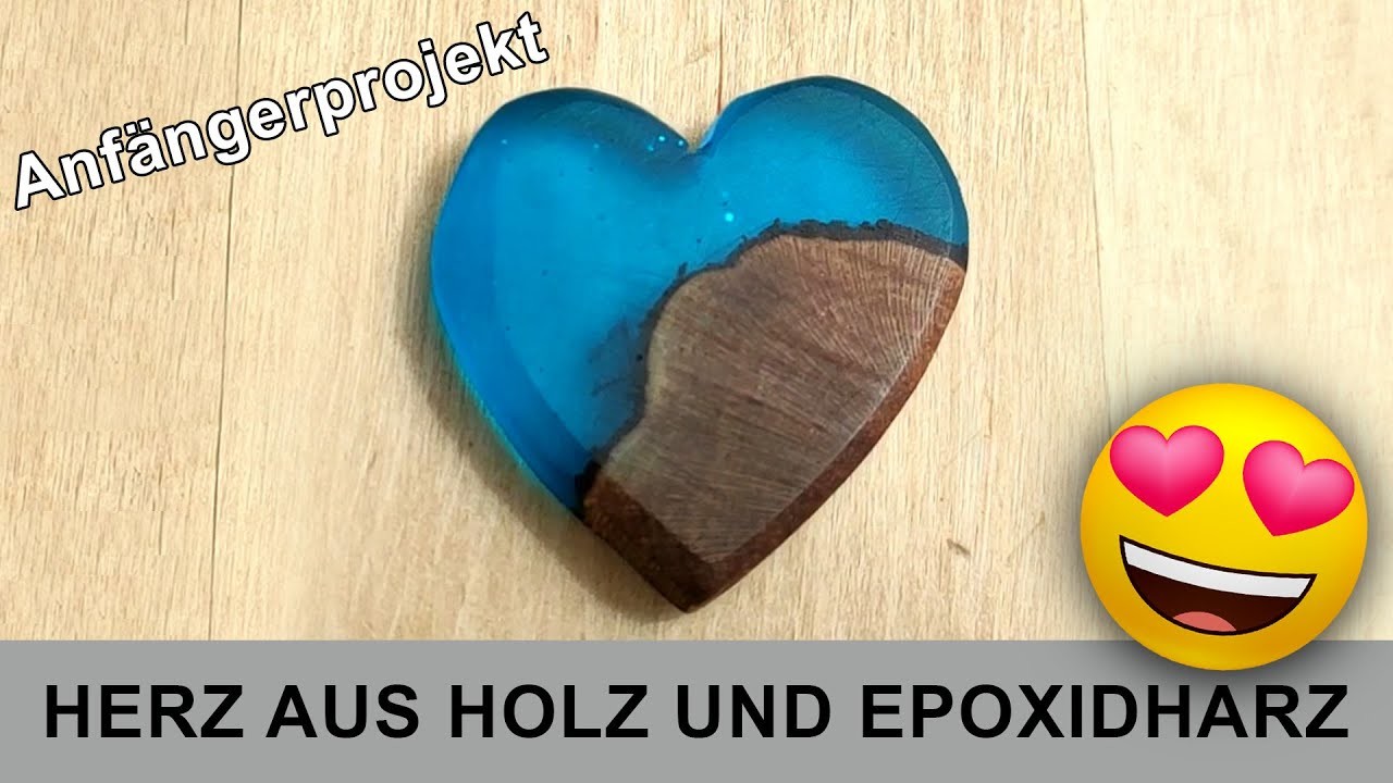 Blaues Herz aus Epoxidharz und Holz - Blue heart made of epoxy resin and wood - Zwergenwerkstatt