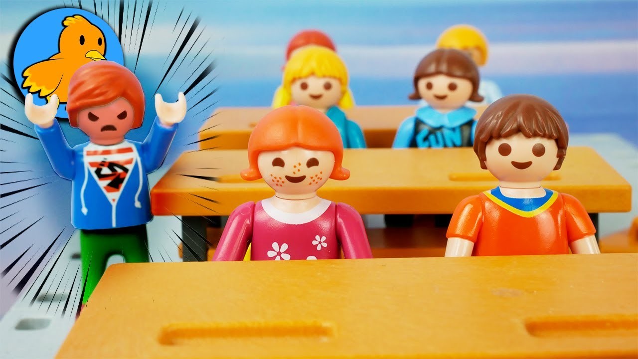 Playmobil Film Familie Vogel - EMMAS ERSTER TAG IN DER GRUNDSCHULE! JULIAN IST MEGA SAUER!