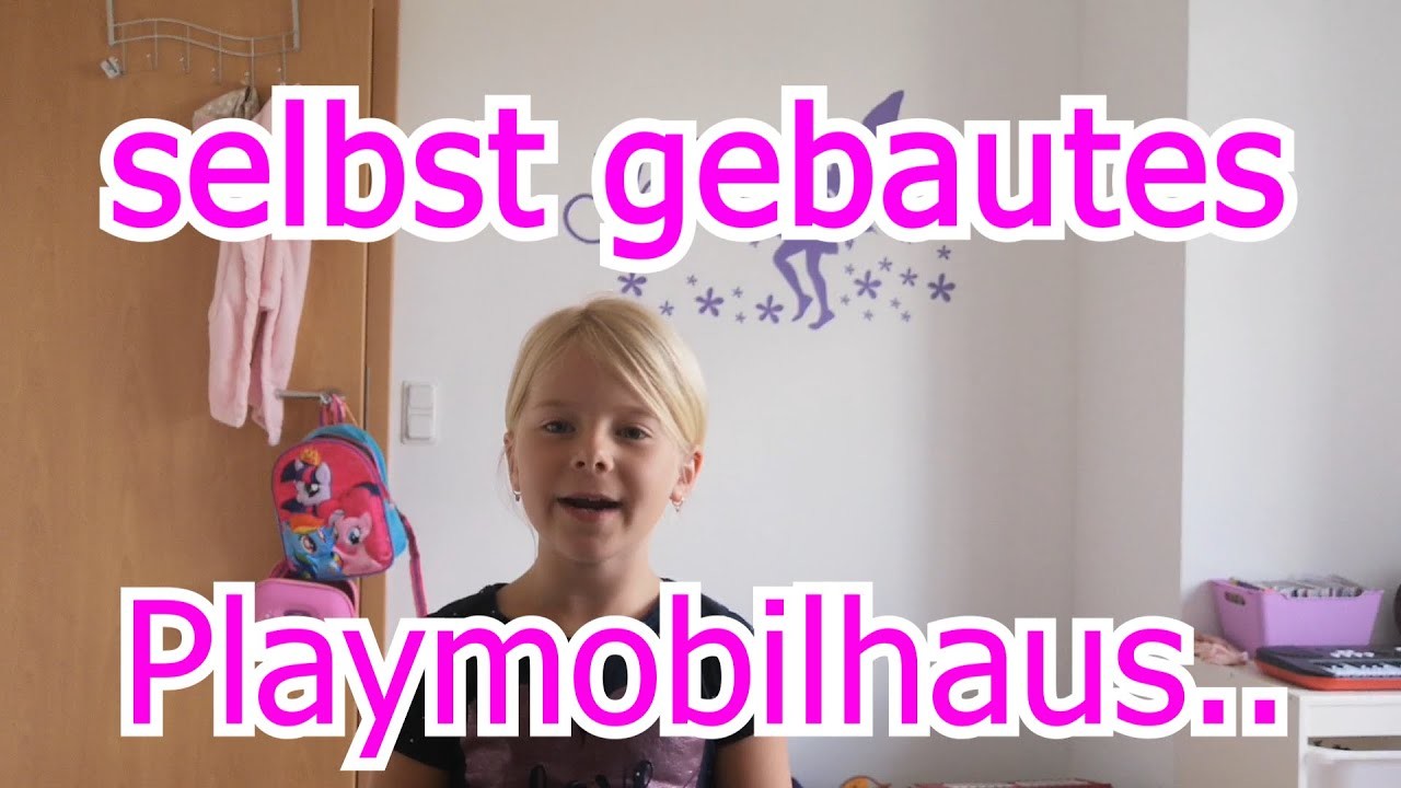 Selbst gebautes Playmobilhaus einrichten