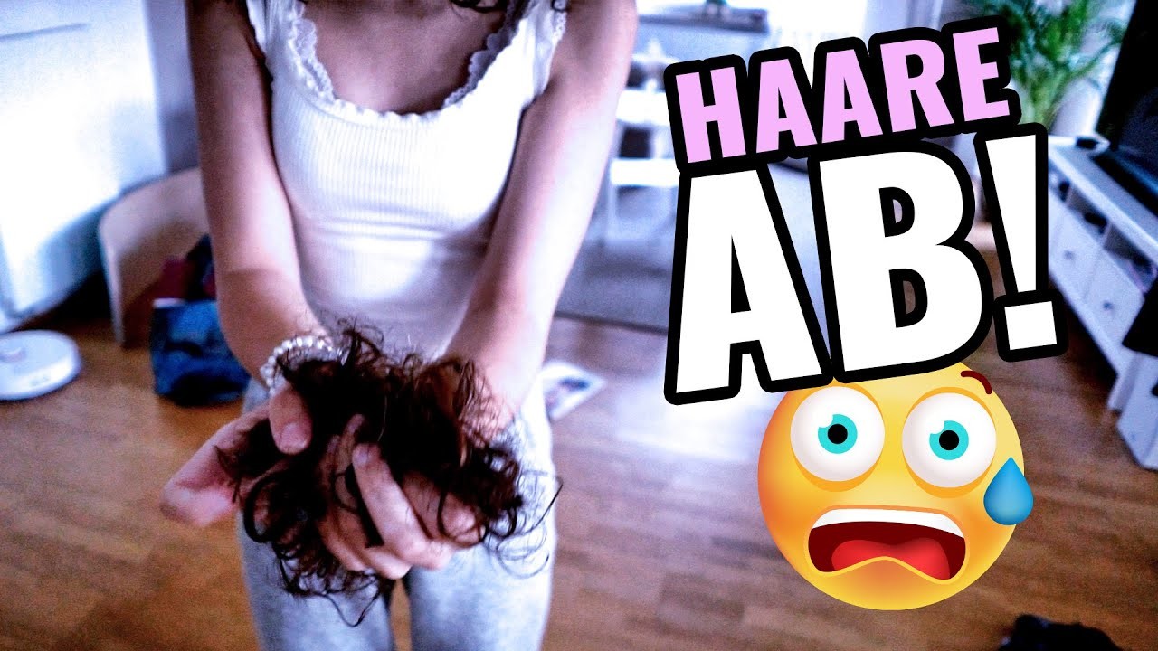 Schnipp schnapp, Haare ab. Sie bekommt die Haare blau. 23.7.20. Frau_sein