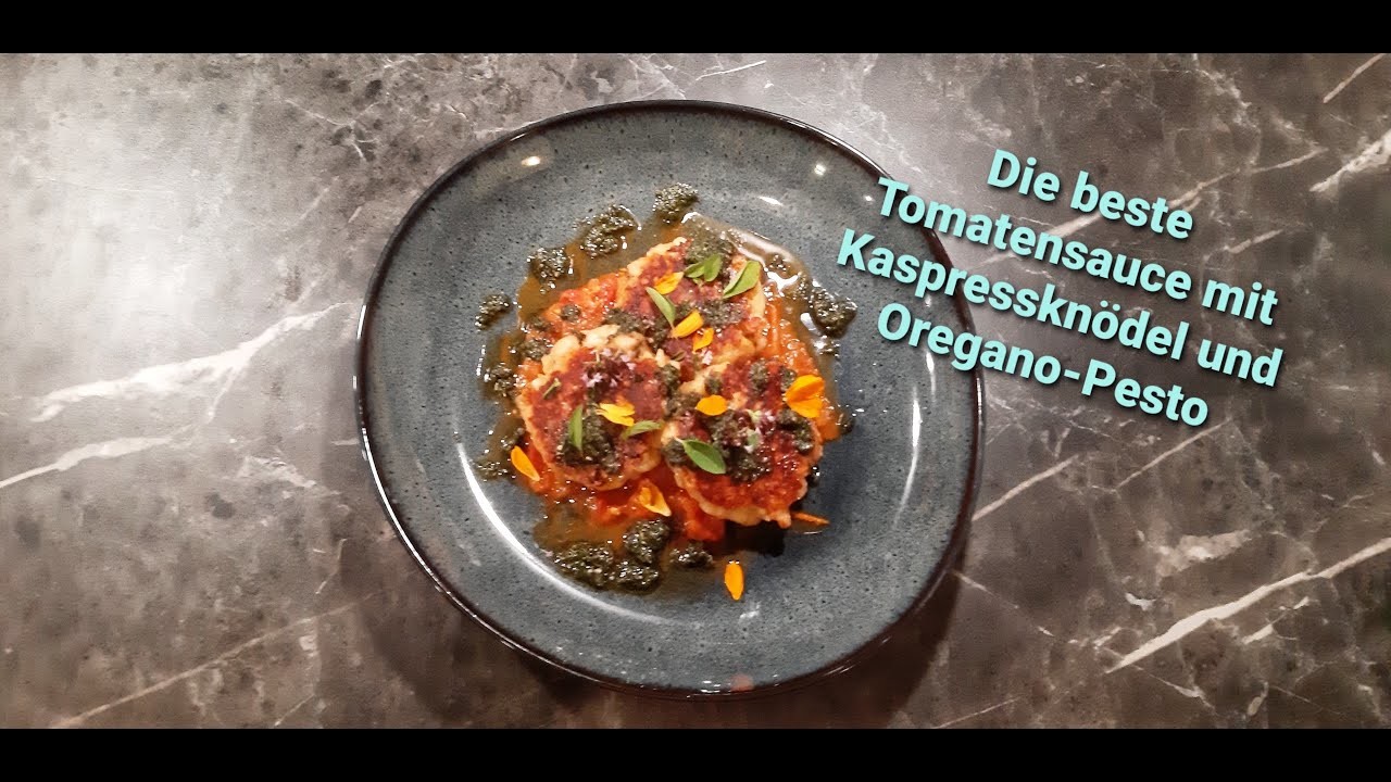 TOMATENSauce mit leckeren Kaspressknödel - dazu würziges Oregano-Pesto (vegetarisch)