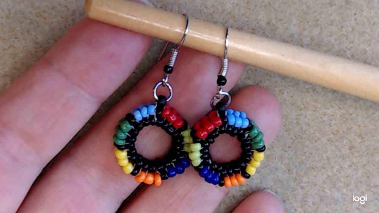 Bunte Herringbone Ohrringe Beaded Rainbow Hoop Earrings