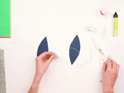 Adventskalender mit Filzanhängern basteln