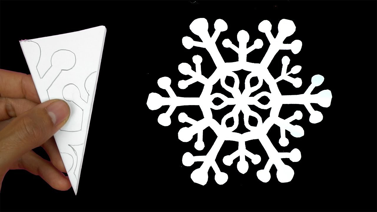 Schneeflocken basteln #1 - Weihnachtsdeko selber machen - Basteln Winter - Basteln mit Papier