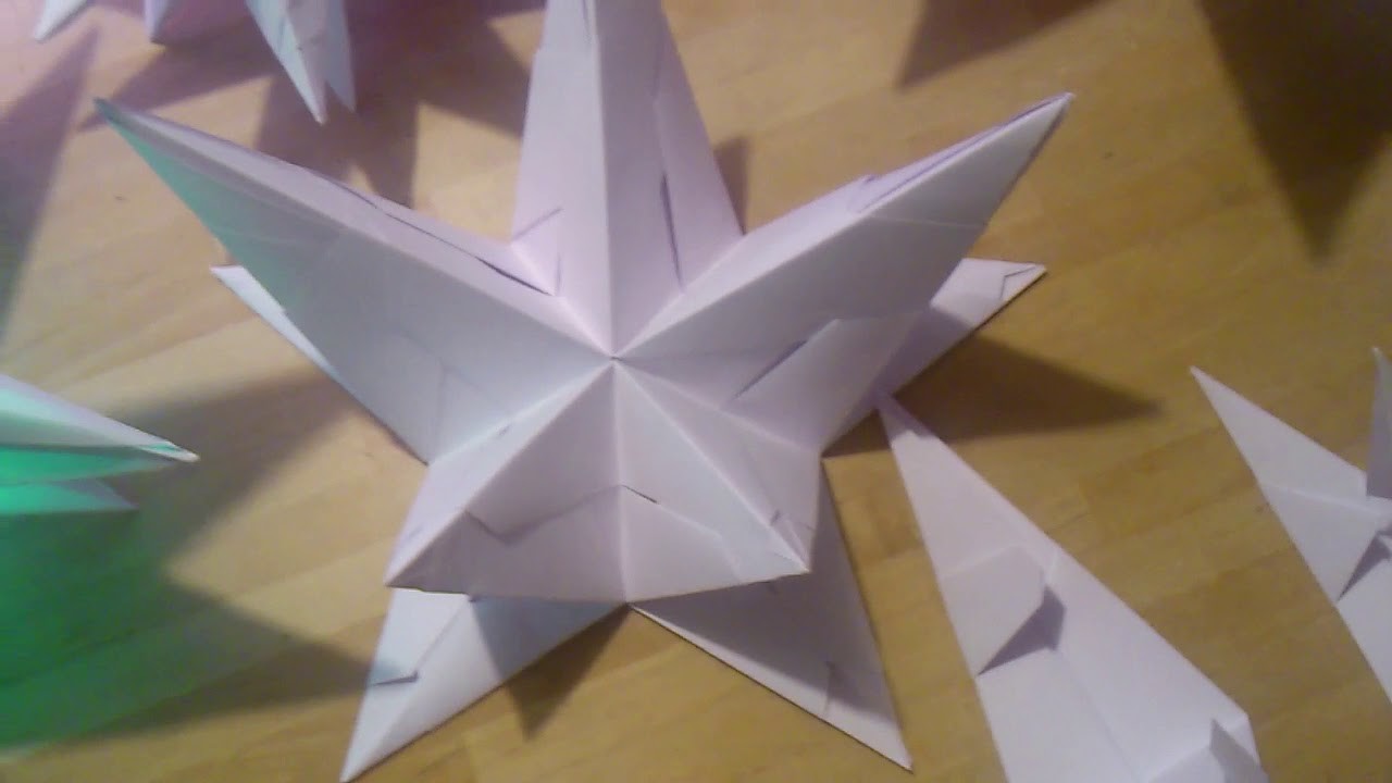 Bascetta Plus - Sterne kreativ – 13. von 17:  längere Spitzen aus DIN A4, Überblick – Origami leicht