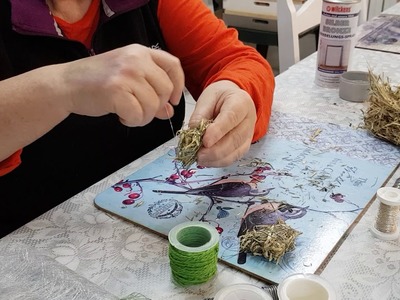 Kleine Weihnachtsdeko für Baum oder Adventkranz.  Strohdeko