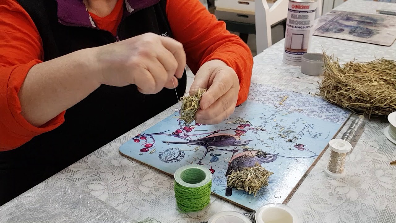 Kleine Weihnachtsdeko für Baum oder Adventkranz.  Strohdeko