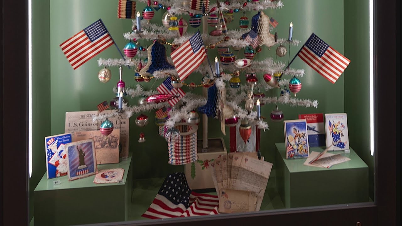 Rundgang durch die Weihnachtsausstellung «Patriotischer Weihnachtsschmuck»