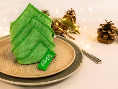 Deko-Tipp: Weihnachtsbaum aus JEMAKO Tüchern falten