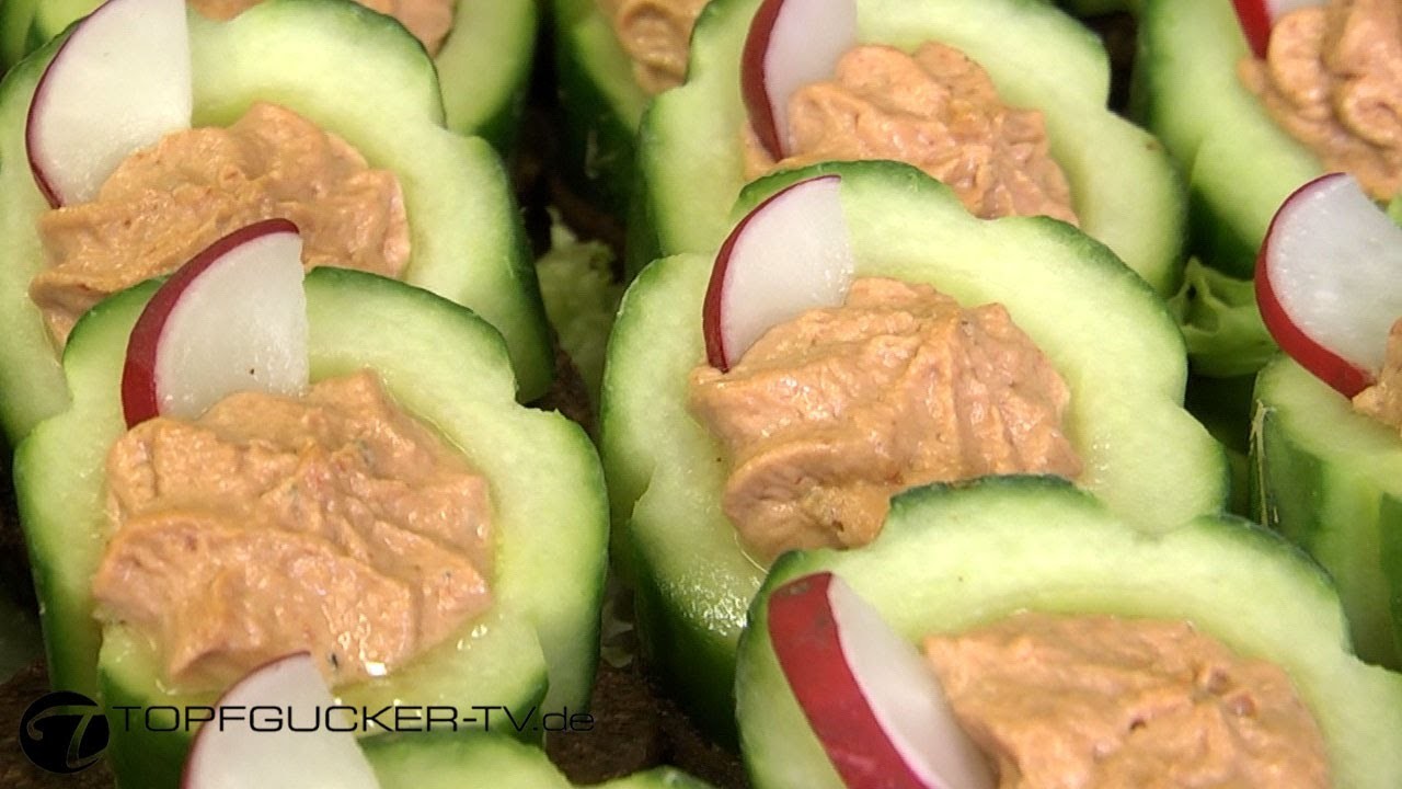 Der passende Snack auf Deinem Buffet | Gefüllte Gurke auf Pumpernickel | Fingerfood | vegetarisch