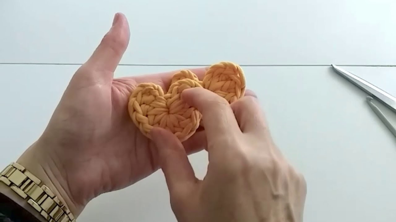 DIY Häkeln für Anfänger Tutorial  Mini Herzchen - How to crochet little hearts for beginners