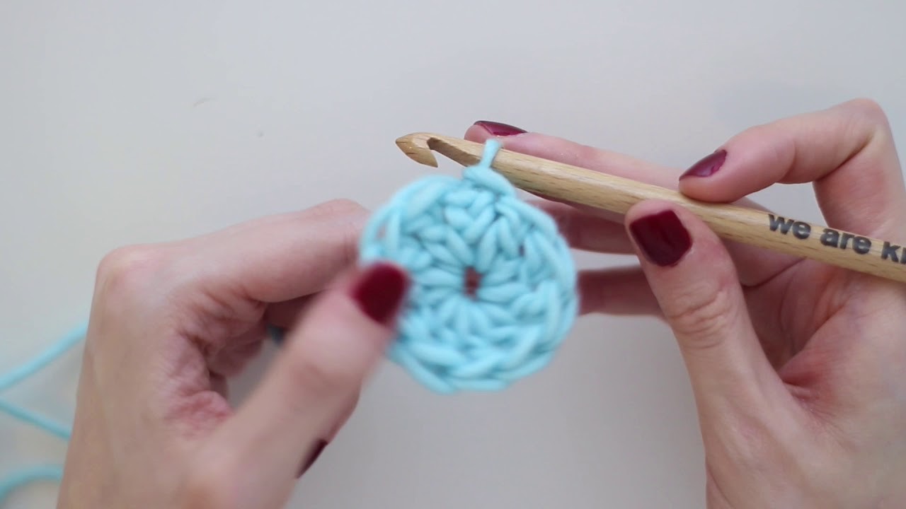 Wie man eine Runde mit einer Kettmasche beim Crochet abschließt