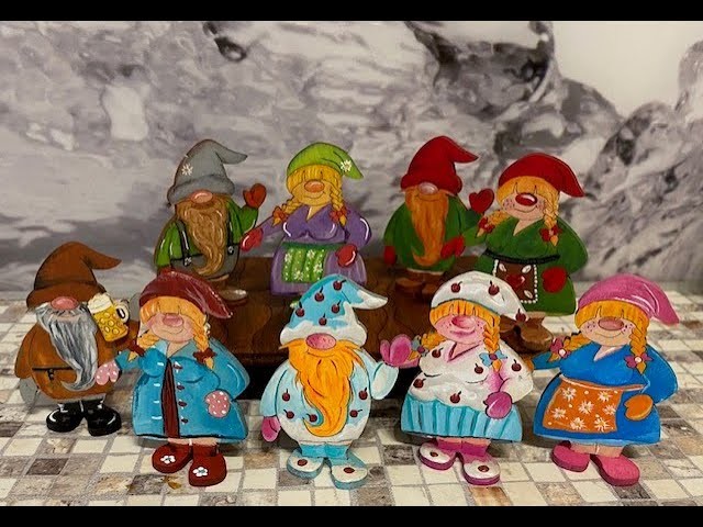 Wichtel aus Holz mit Acrylfarbe bemalen für Fairy-House Landschaften