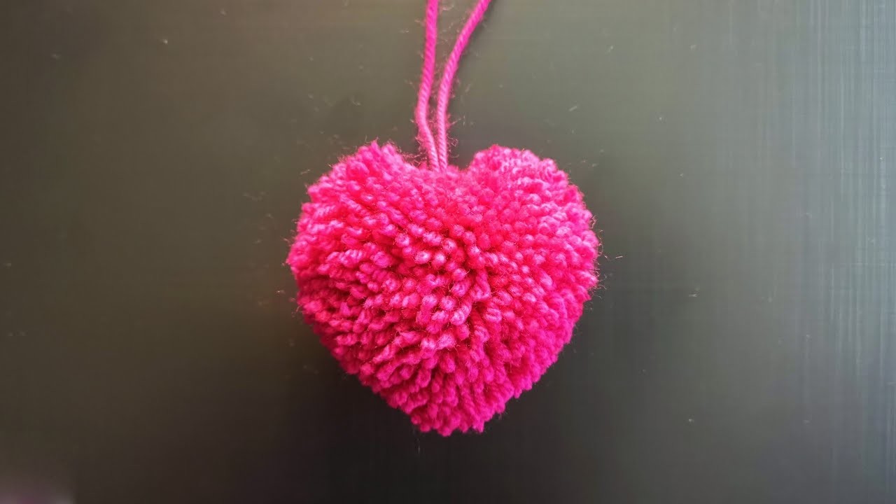 Herz Pompom basteln zum Valentinstag - how to make heart Pompom easy DIY - Herz Bommel