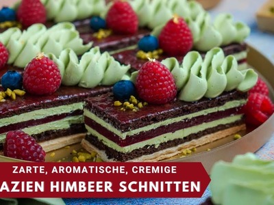 Himbeer Pistazien Schnitten - Blechkuchen 2.0 mit Himbeeren, Schokolade & Pistazien - Kuchenfee
