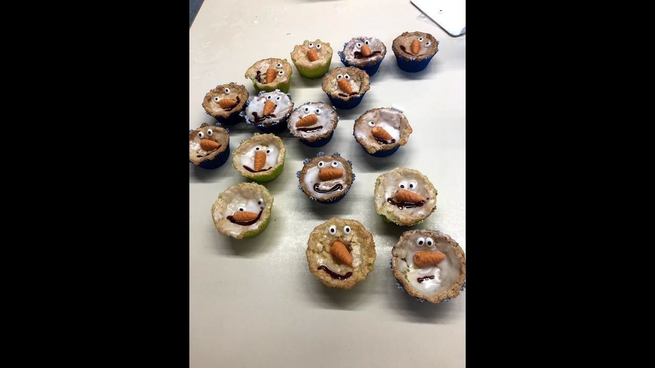 Tipps für Zuhause: Schneemann Muffins backen