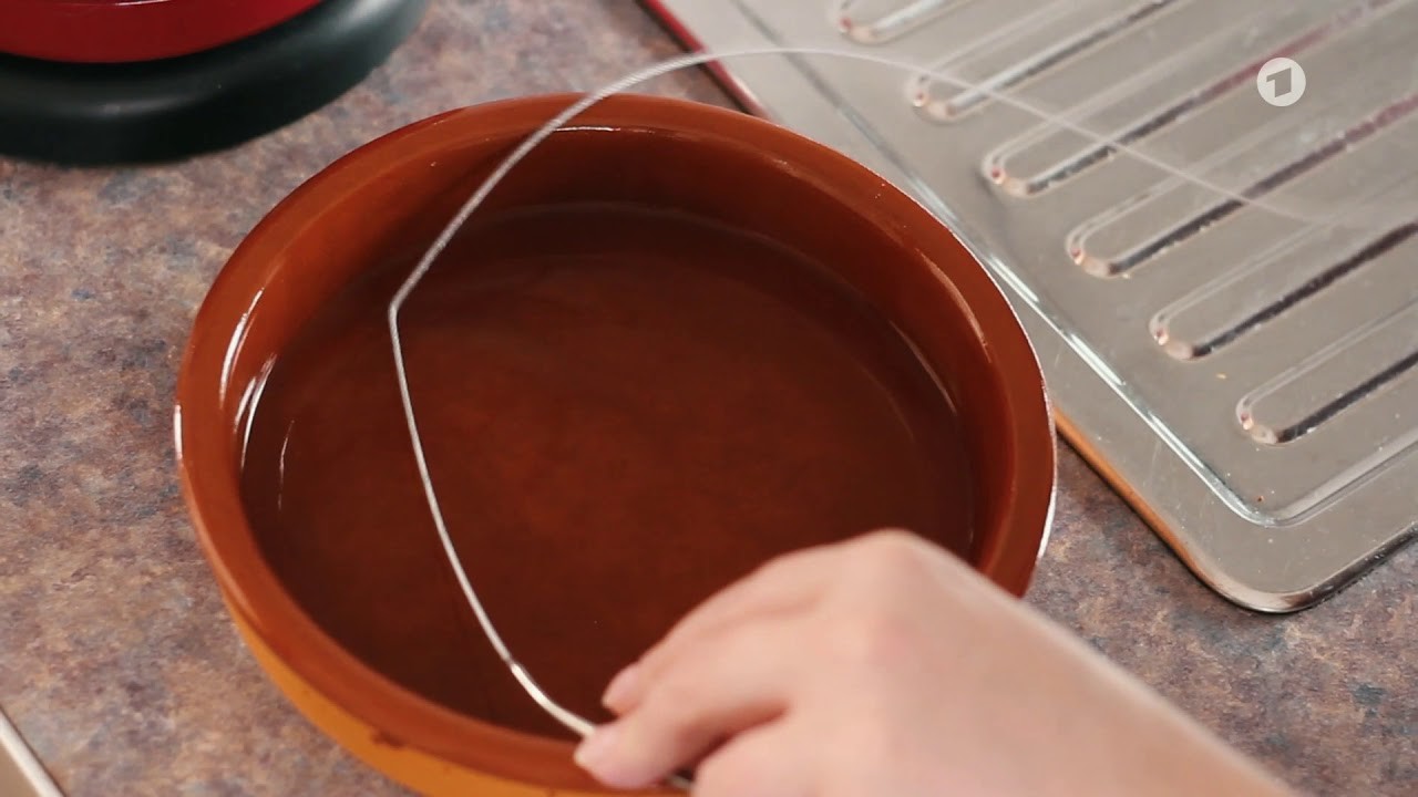 Womit können Knicke im Nadelseil einer Rundstricknadel wieder geglättet werden?