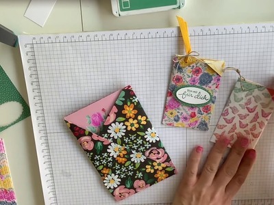 Kleine Briefumschläge aus Designerpapier