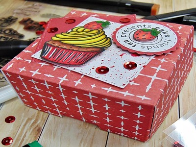 Basteln: super einfache Verpackung mit Erdbeer Cupcake selber machen. Basteln mit Papier
