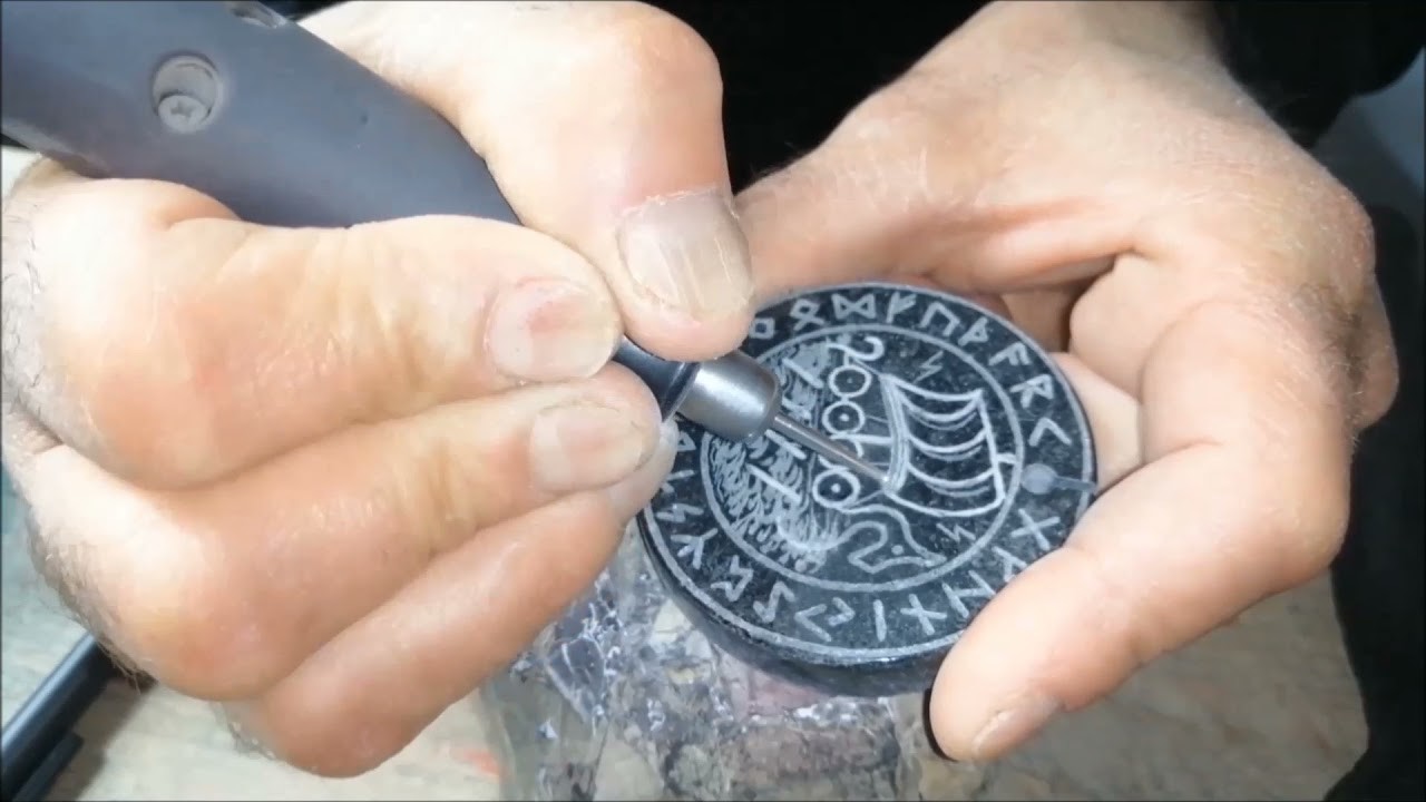 HERSTELLUNG EINES GRANIT STEIN WIKINGER AMULETT | MAKING A GRANITE STONE VIKING AMULET