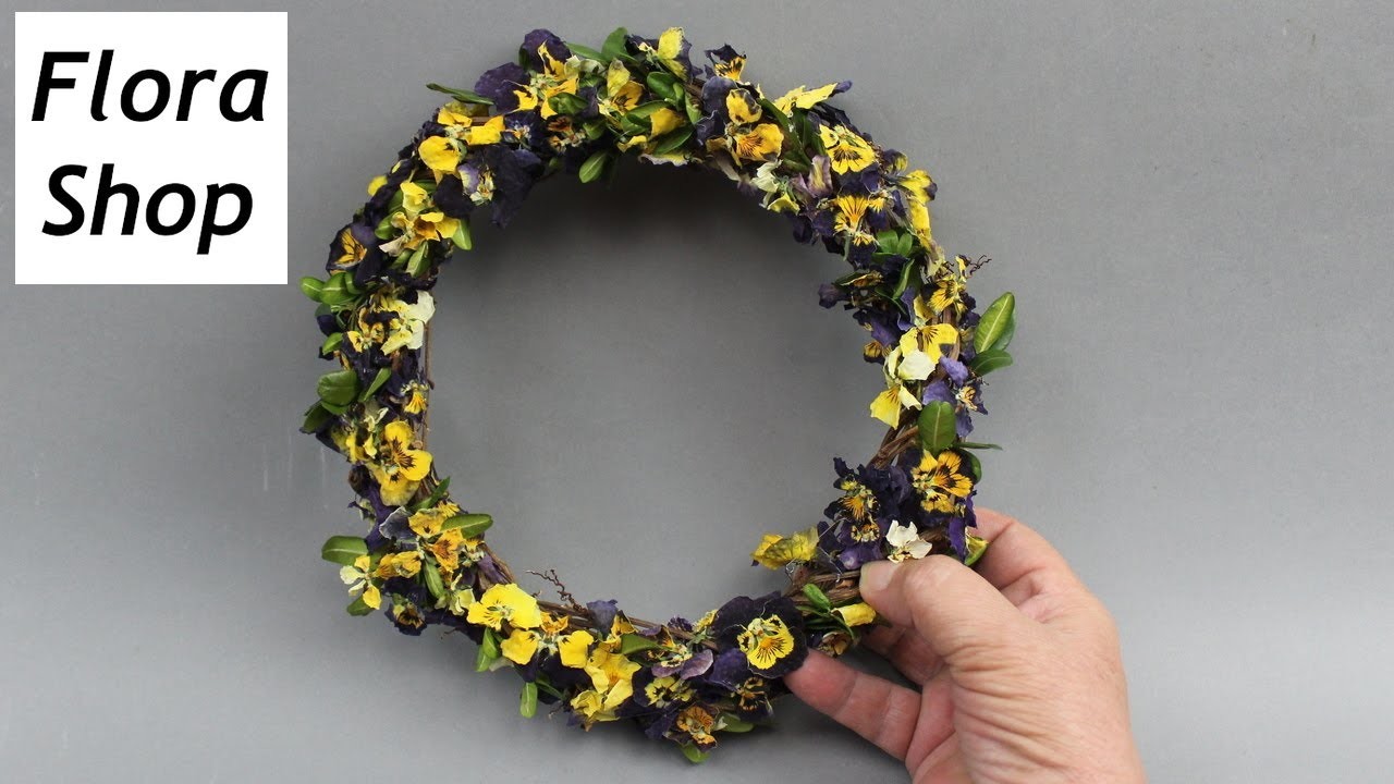 Blumenkranz, Wandkranz mit getrocknete Hornveilchen ❁ Blumen trocknen mit Silicagel ❁ Teil 1