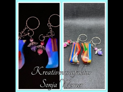 Schlüsselanhänger aus Epoxidharz von und Leuchtpigment von #Epodex