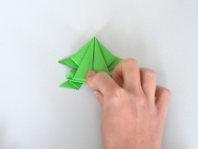 Weltkindertag: Anleitung für einen Origami-Frosch