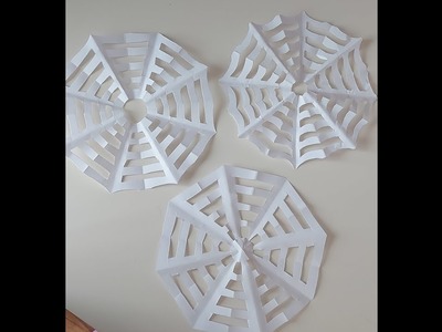 Wie mache ich ein Spinnennetz aus Papier