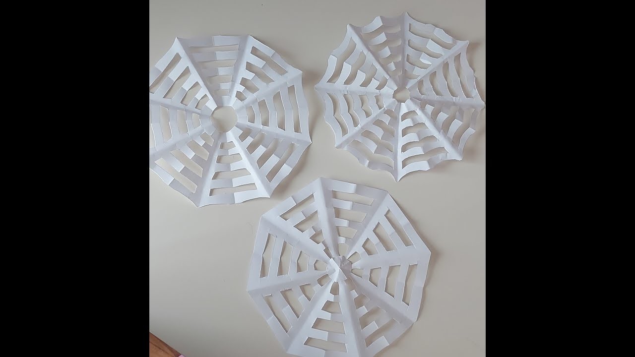 Wie mache ich ein Spinnennetz aus Papier