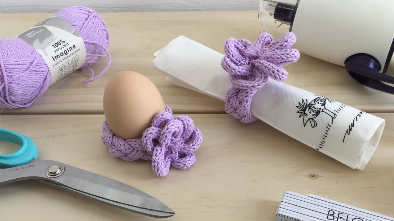 Ostertisch-Deko - Anleitung Eierbecher und Serviettenring aus 4 Strickschläuchen schnell flechten